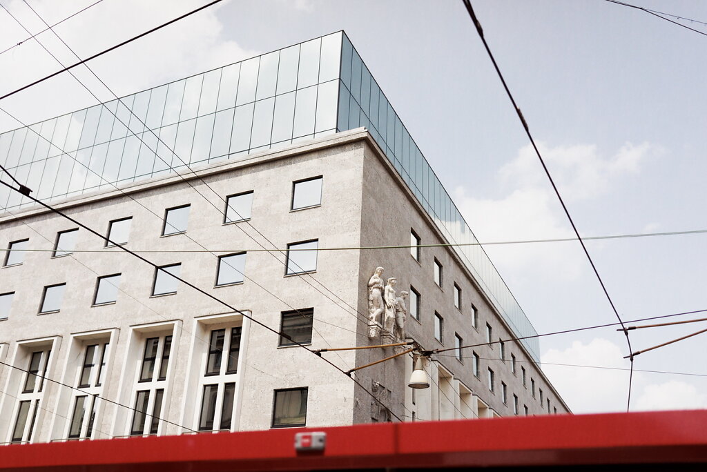 20140621-Italy-Milano-Projekt-Hop-On-Hop-Off-Sightseeing-Linie-A-Red-S-0007-DxOFP